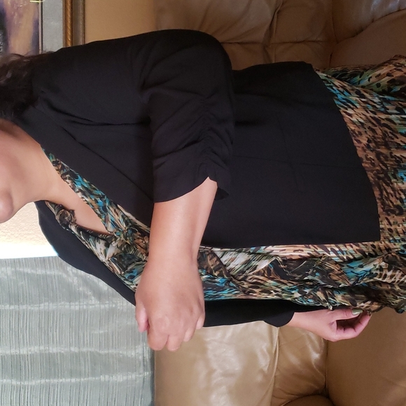 Plus size 2X Torrid black crepe blazer - Picture 4 of 9